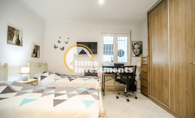 Resale - Villa - La Marina
