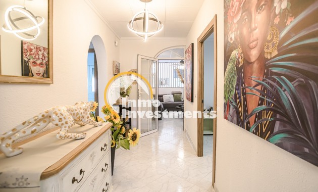 Resale - Villa - La Marina