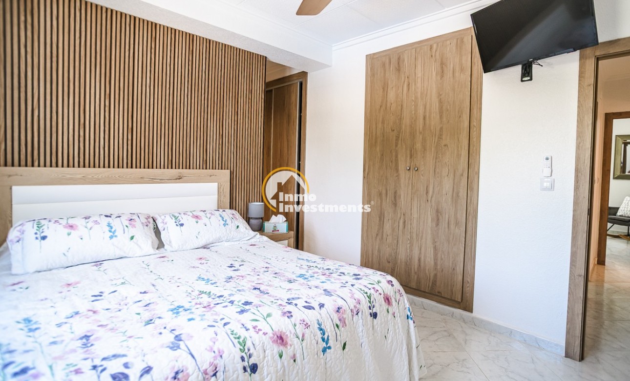 Resale - Villa - La Marina