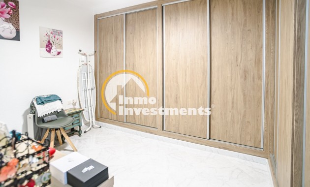Resale - Villa - La Marina