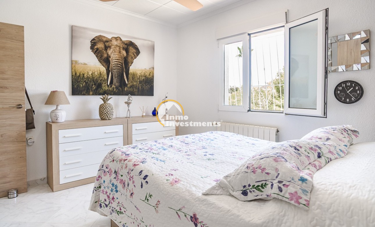 Resale - Villa - La Marina