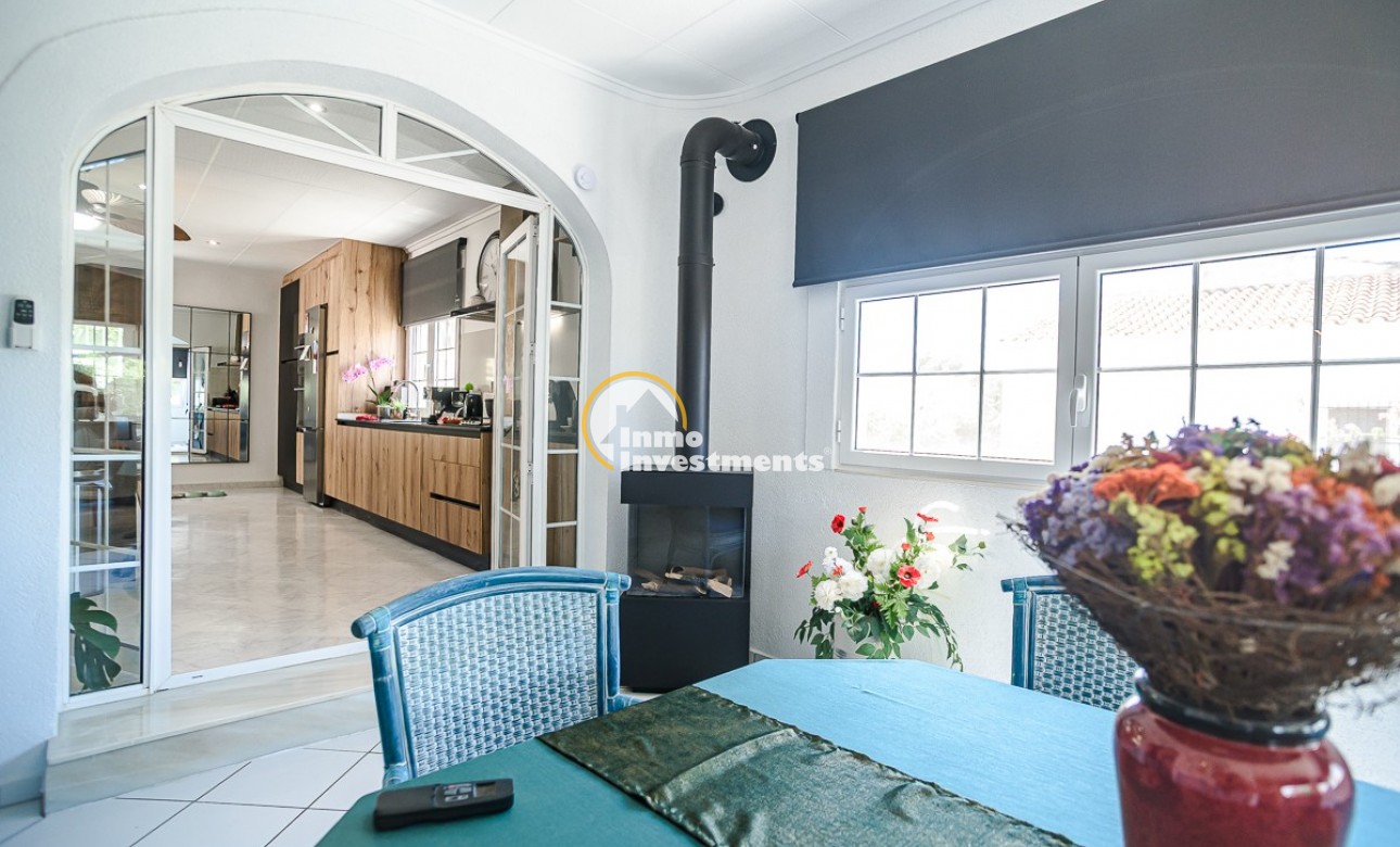 Resale - Villa - La Marina