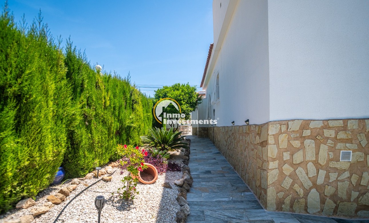 Resale - Villa - La Marina