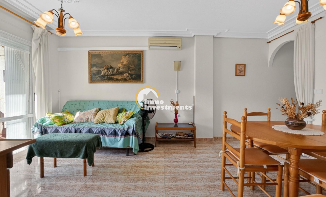Resale - Apartment - Torrevieja - Beach