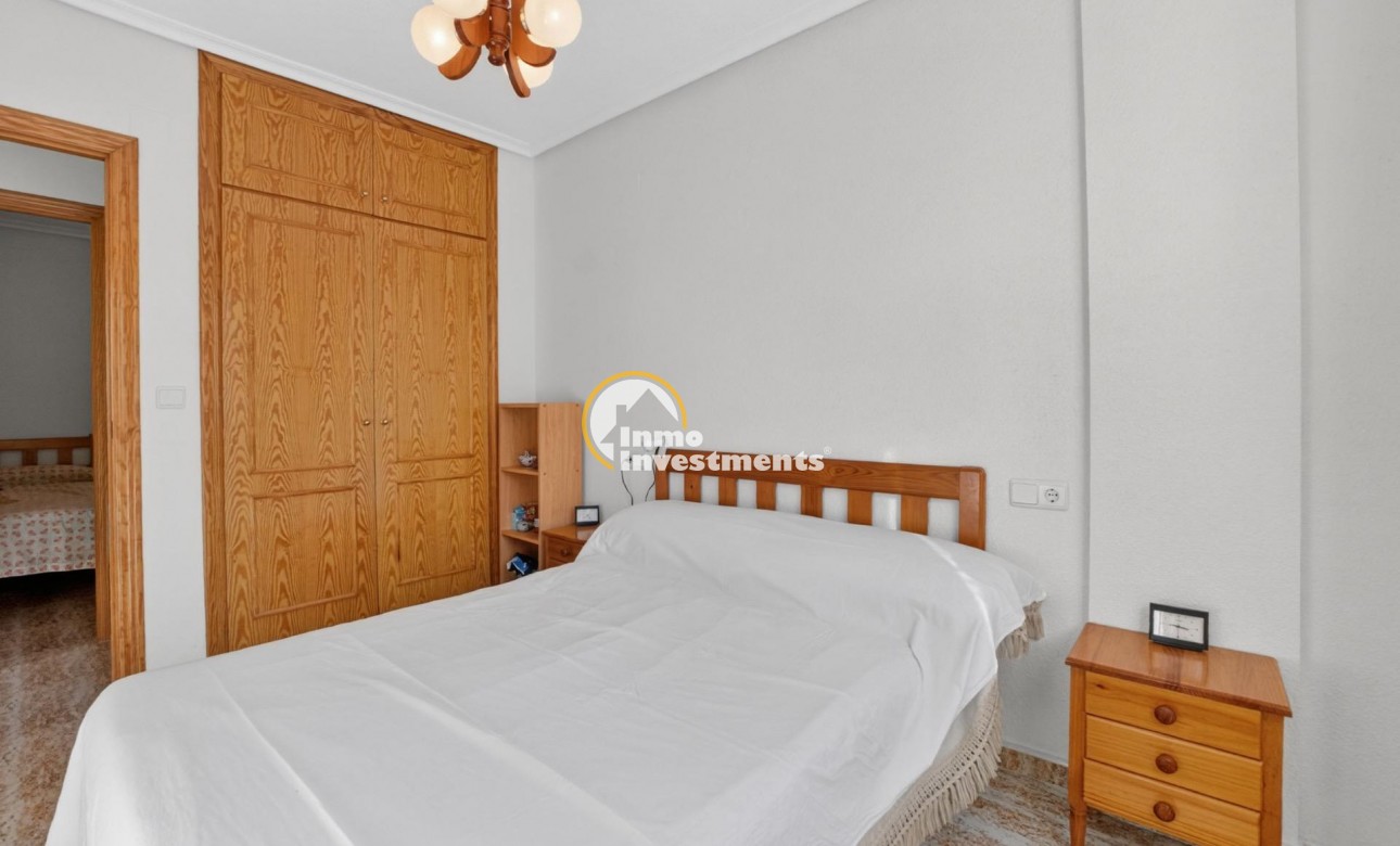 Resale - Apartment - Torrevieja - Beach