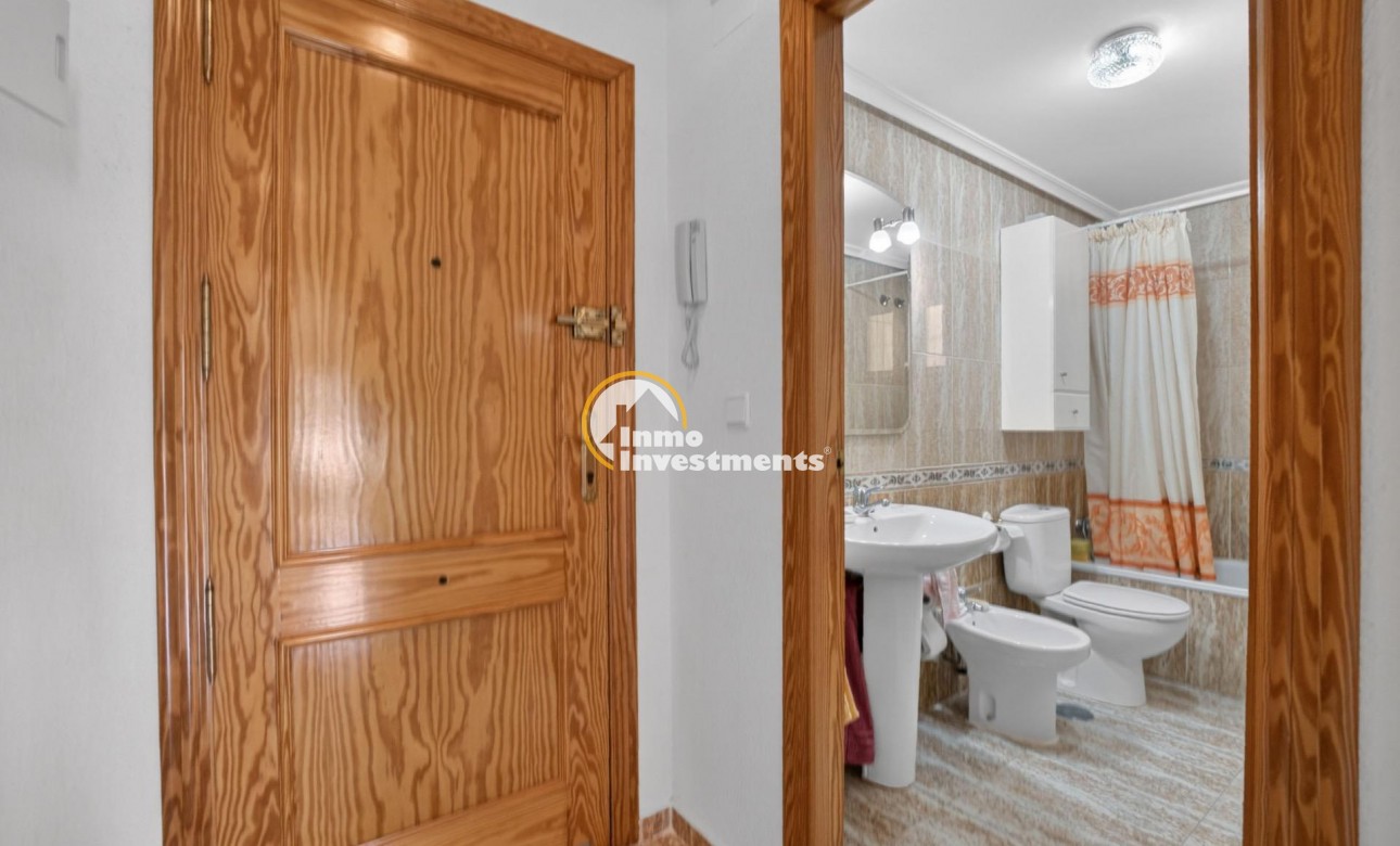 Resale - Apartment - Torrevieja - Beach