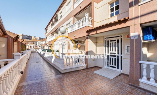 Resale - Apartment - Torrevieja - Beach