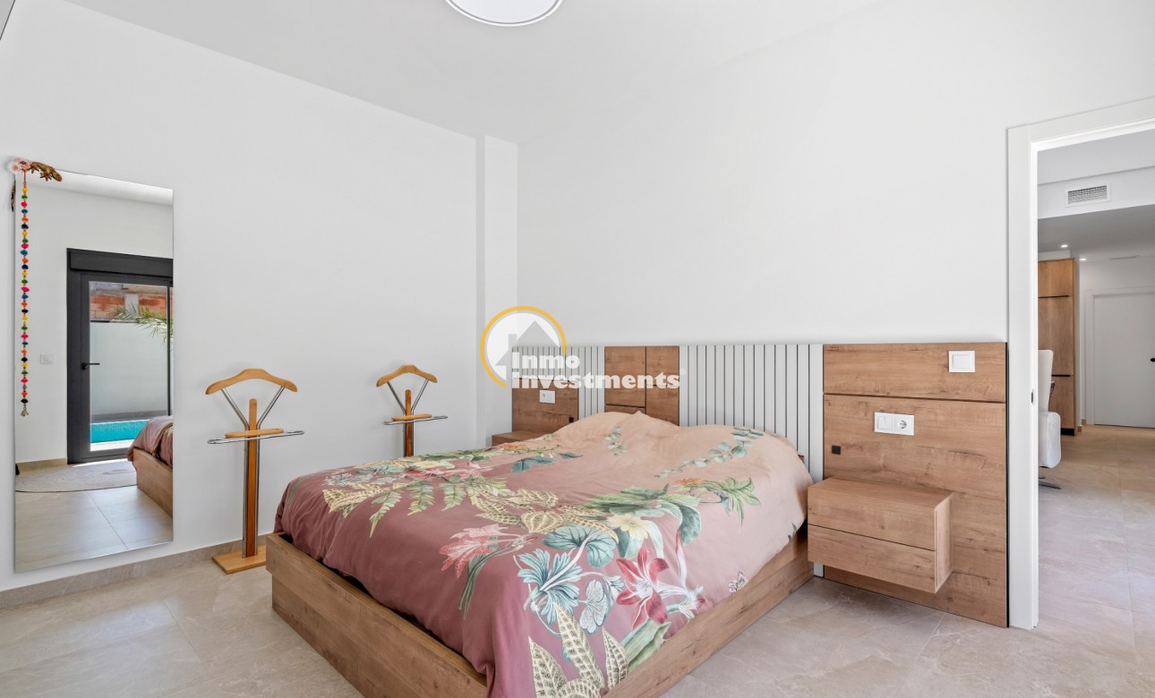 Reventa - Chalet independiente - Daya Nueva