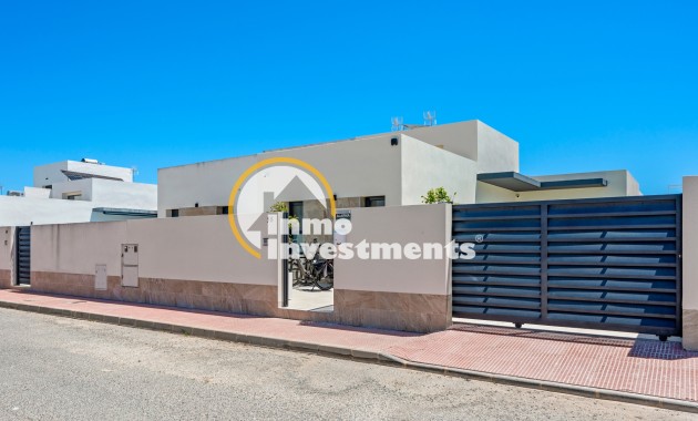 Reventa - Chalet independiente - Daya Nueva