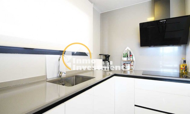 Resale - Apartment - Los Altos