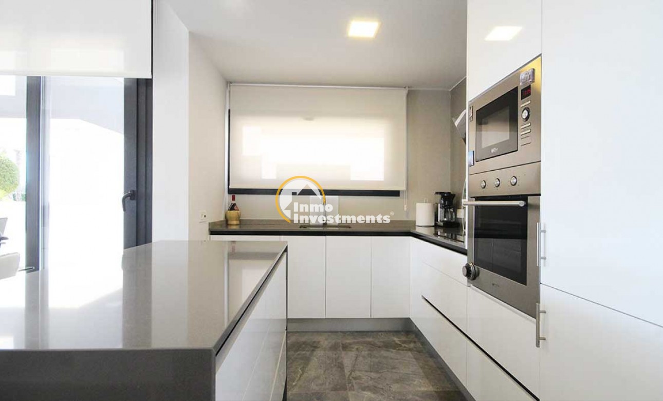 Resale - Apartment - Los Altos