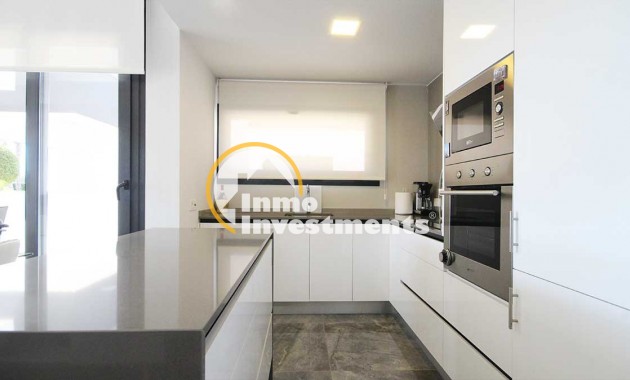 Resale - Apartment - Los Altos
