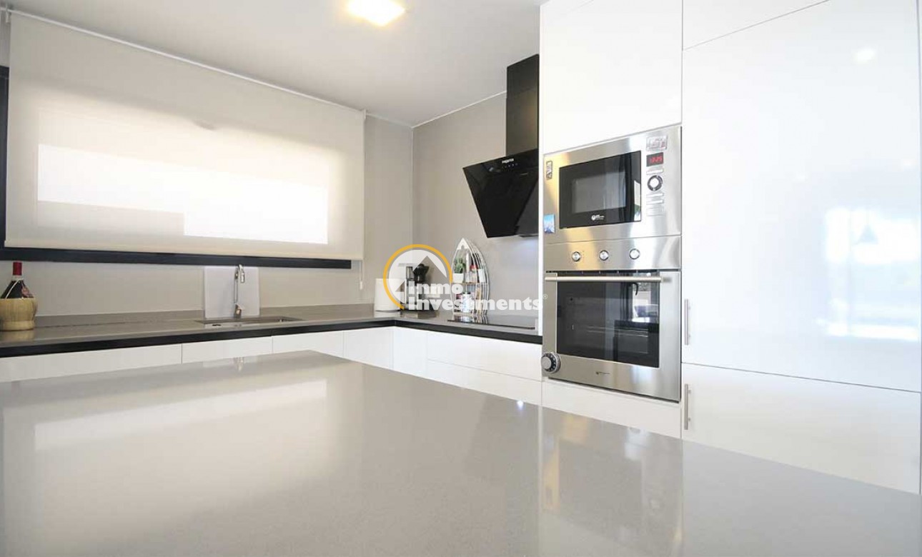 Resale - Apartment - Los Altos