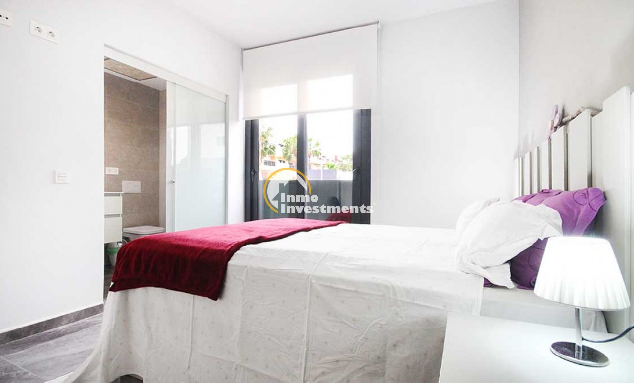 Resale - Apartment - Los Altos