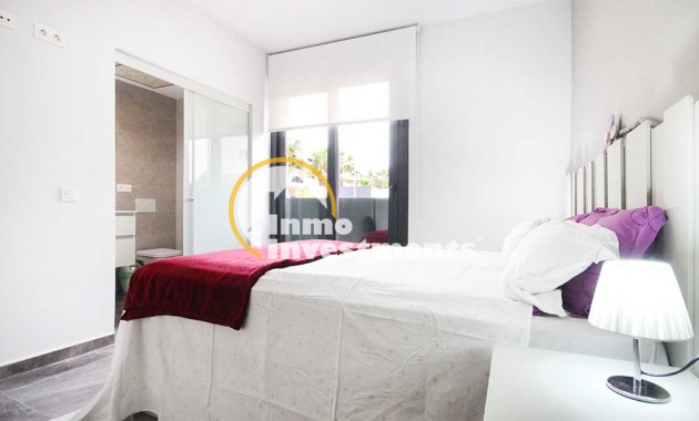 Resale - Apartment - Los Altos