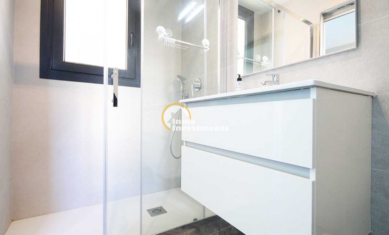 Resale - Apartment - Los Altos