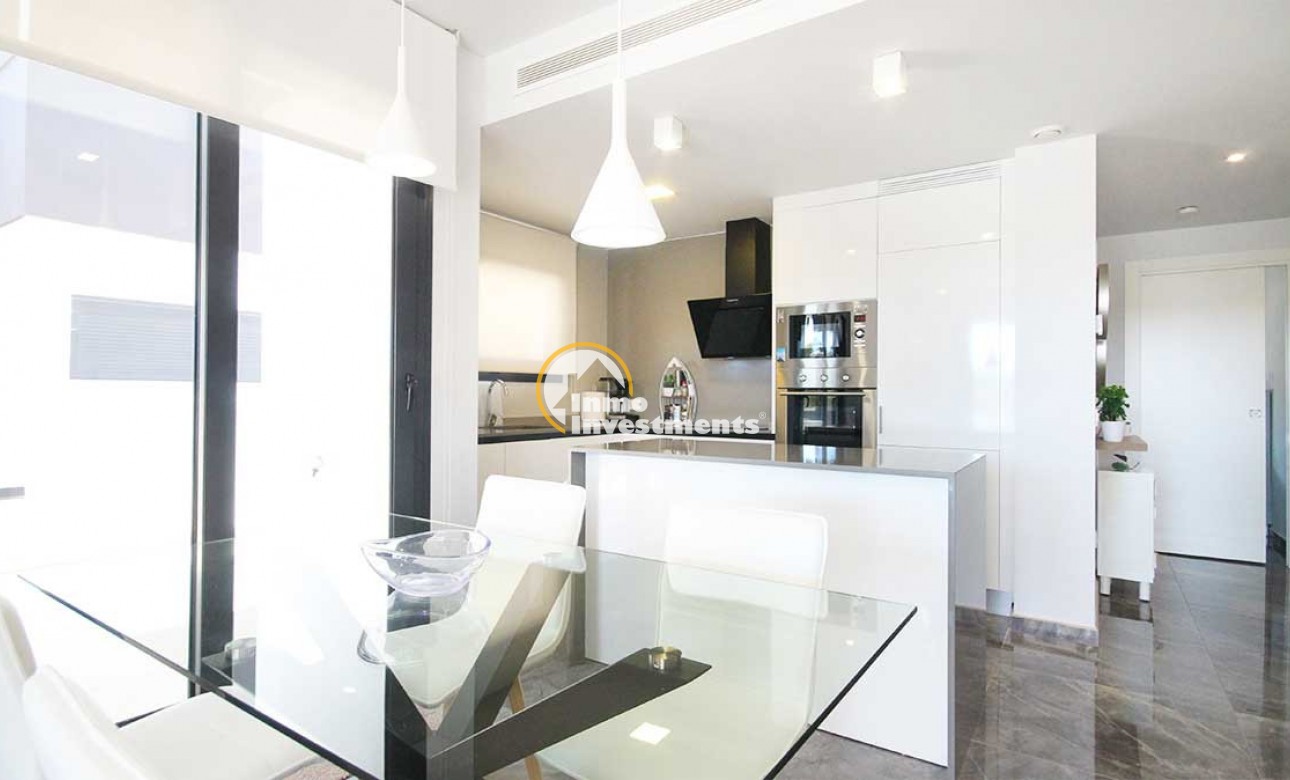 Resale - Apartment - Los Altos