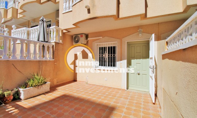 Gebrauchtimmobilien - Reihenhaus - Villamartin