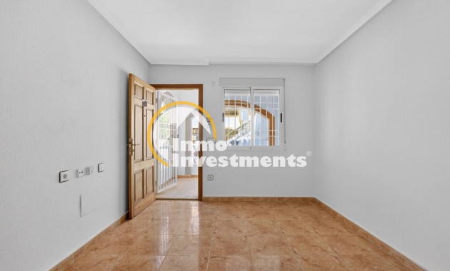 Till salu - Bungalow - Torrevieja - El Limonar