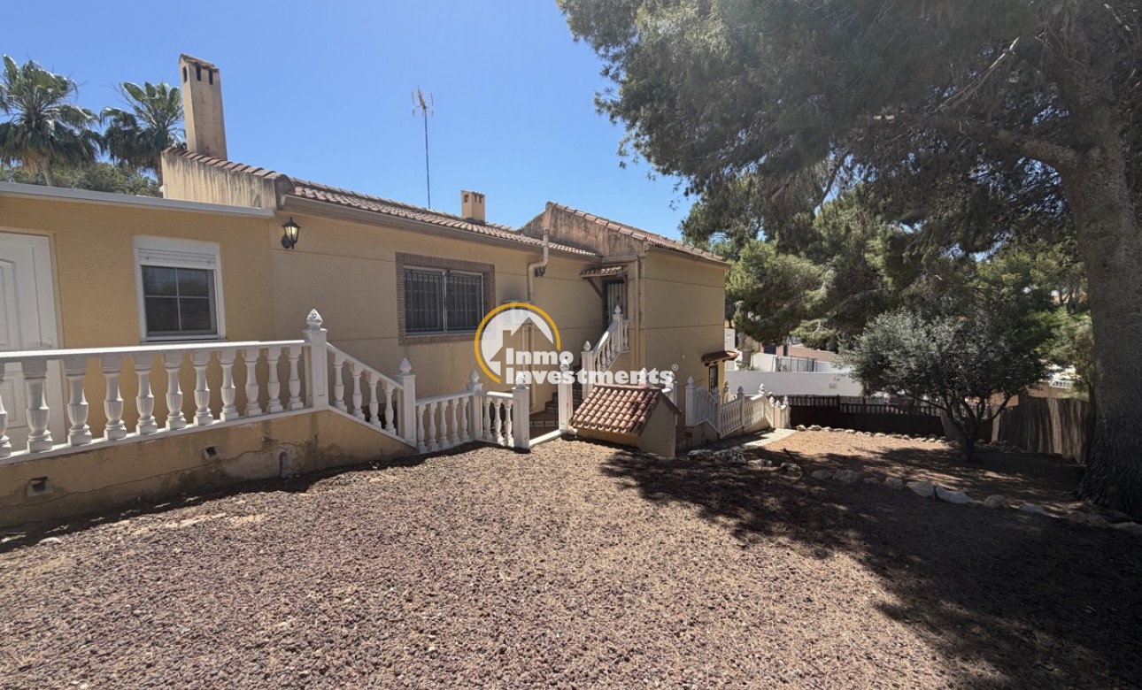 Resale - Villa - Los Balcones