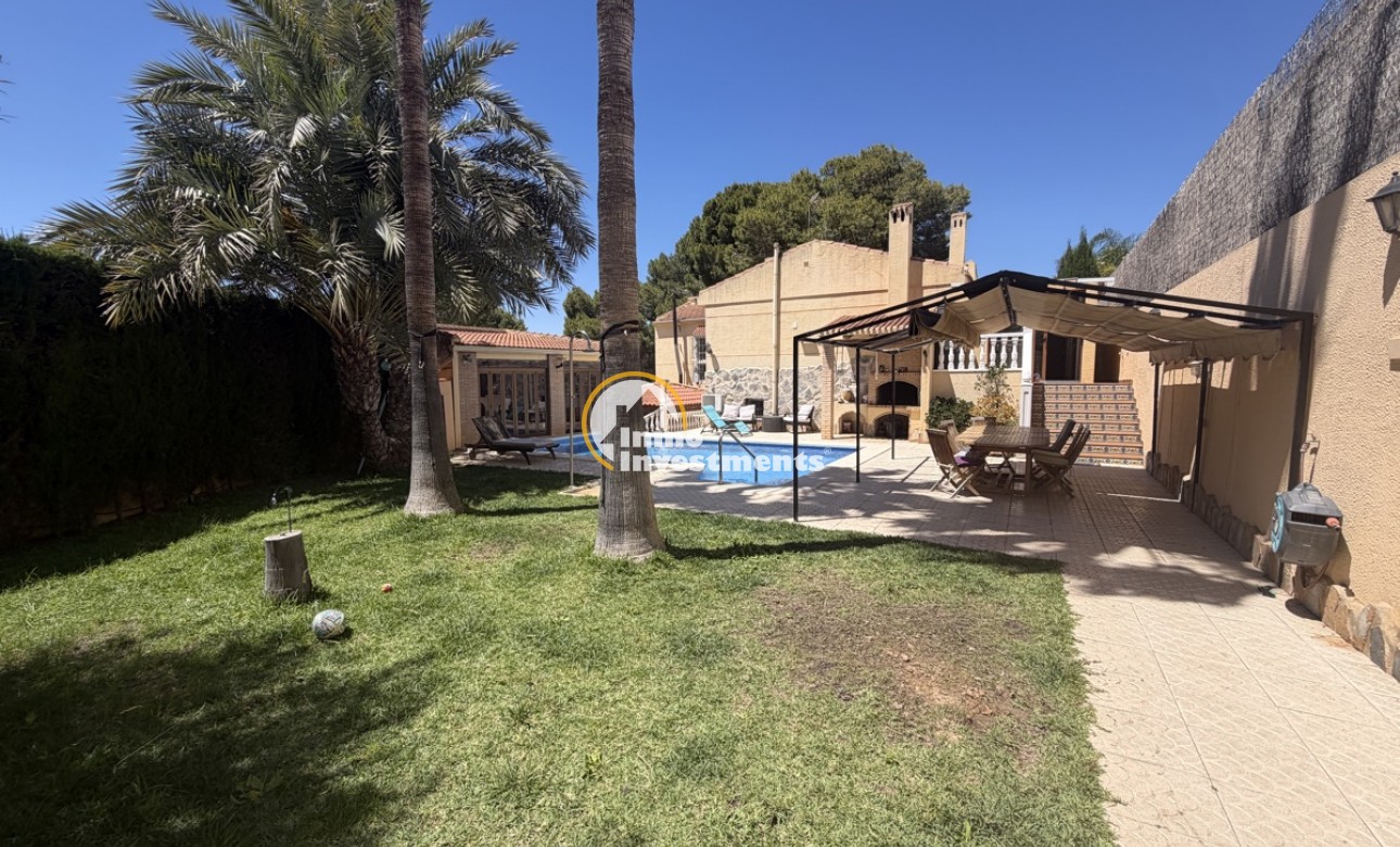Resale - Villa - Los Balcones
