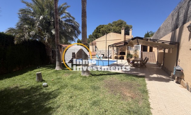 Resale - Villa - Los Balcones