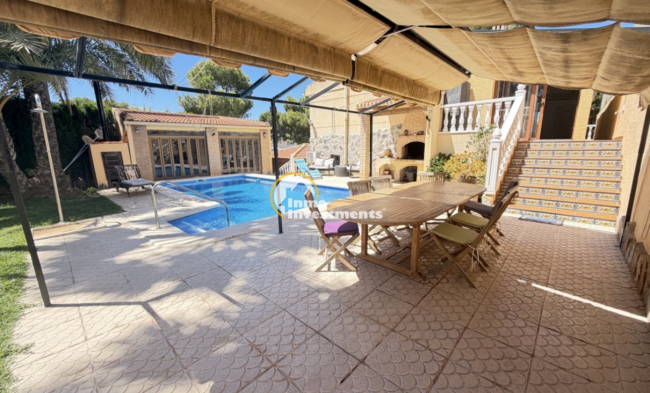 Resale - Villa - Los Balcones