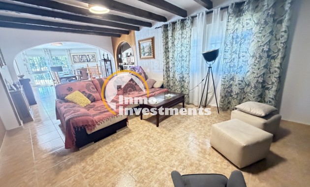 Resale - Villa - Los Balcones