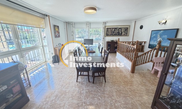 Resale - Villa - Los Balcones