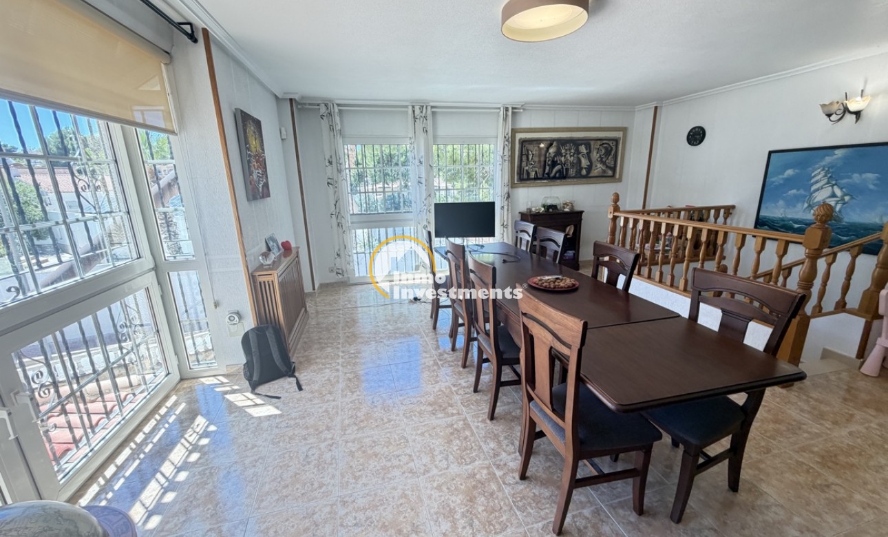 Resale - Villa - Los Balcones