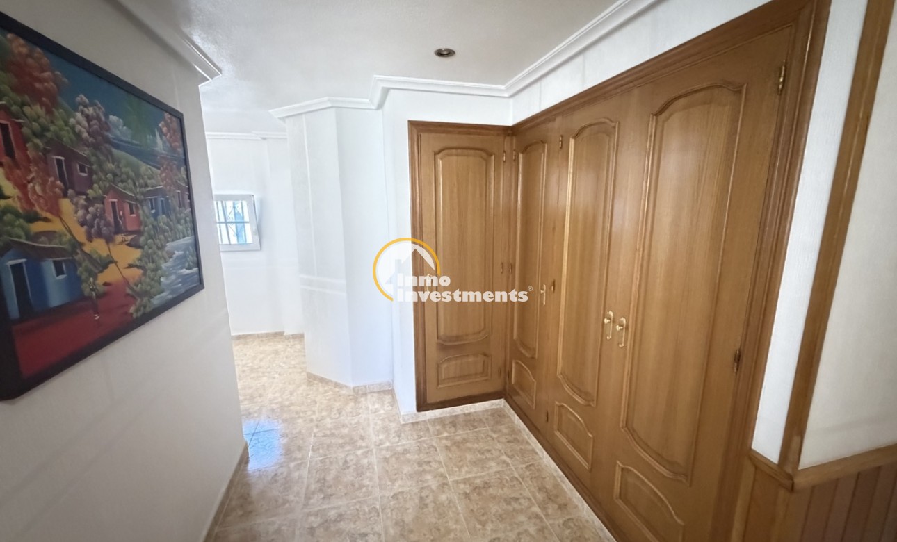Resale - Villa - Los Balcones