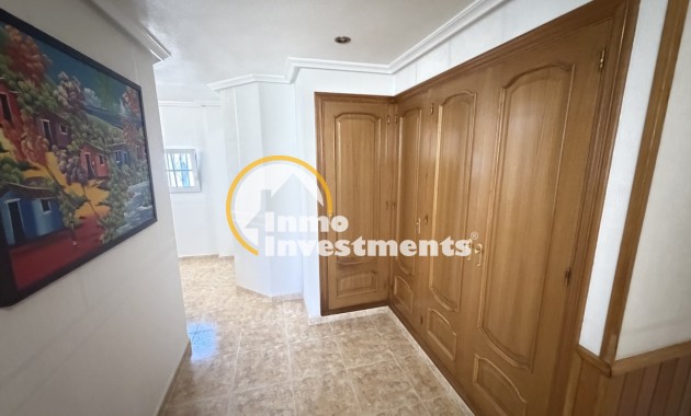 Resale - Villa - Los Balcones