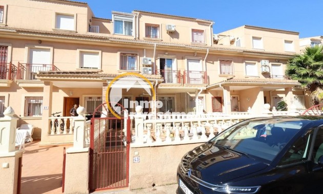 Resale - Town house - Orihuela Costa - La Zenia