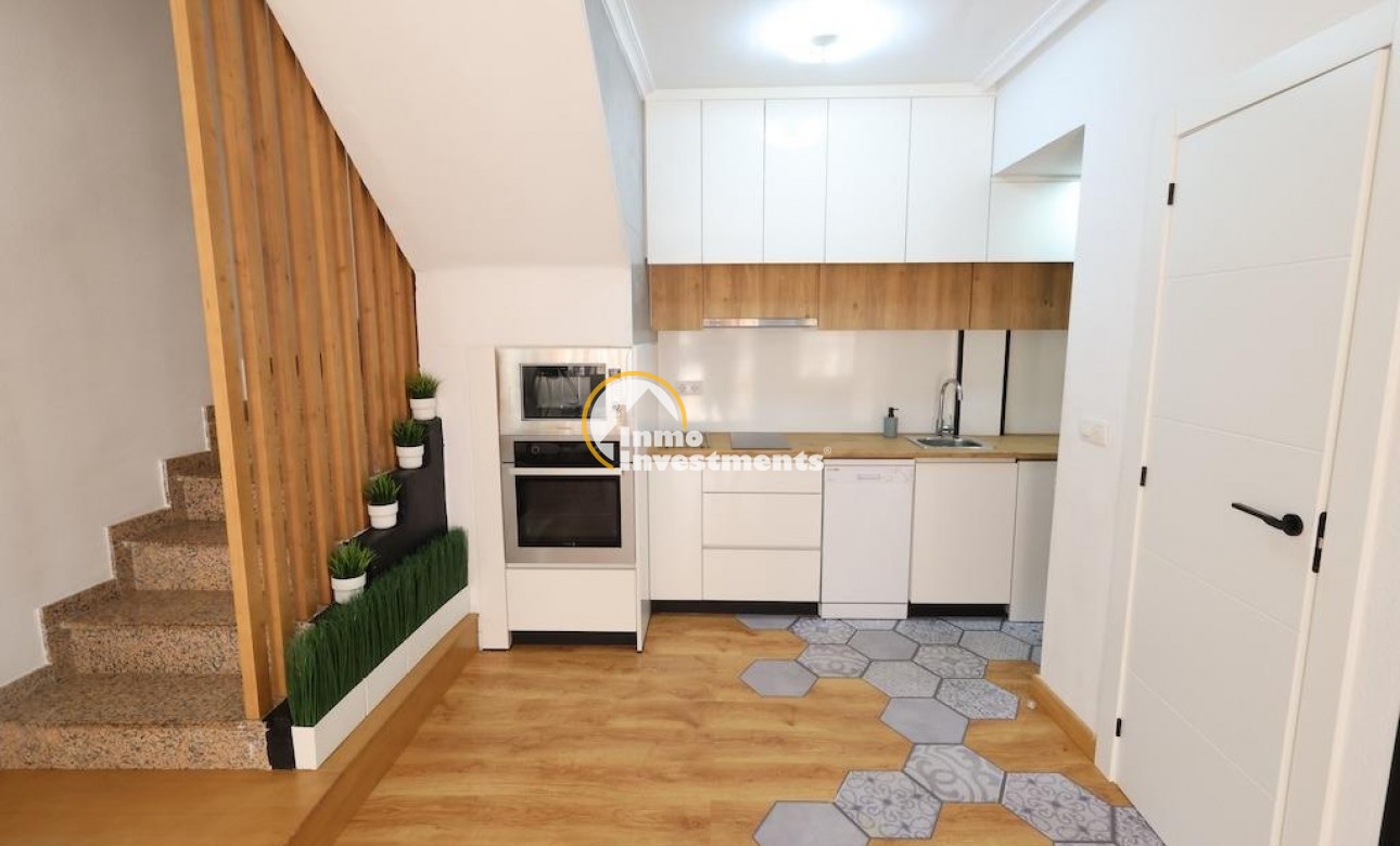 Resale - Town house - Orihuela Costa - La Zenia