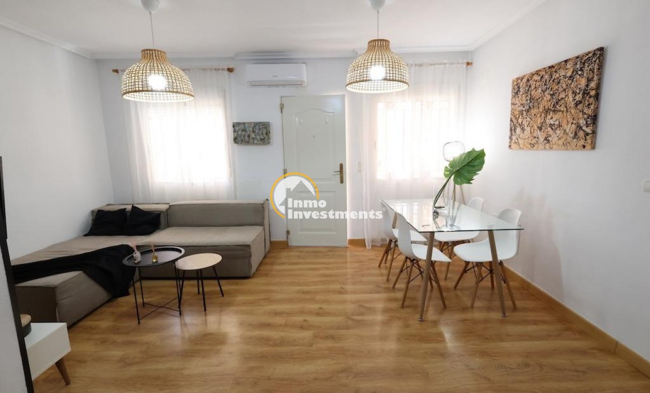 Resale - Town house - Orihuela Costa - La Zenia