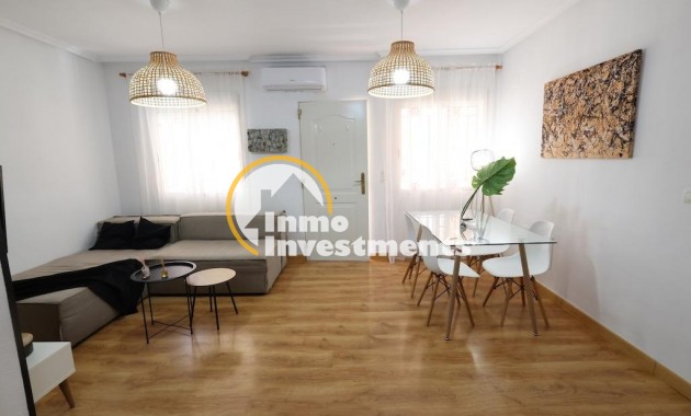 Resale - Town house - Orihuela Costa - La Zenia