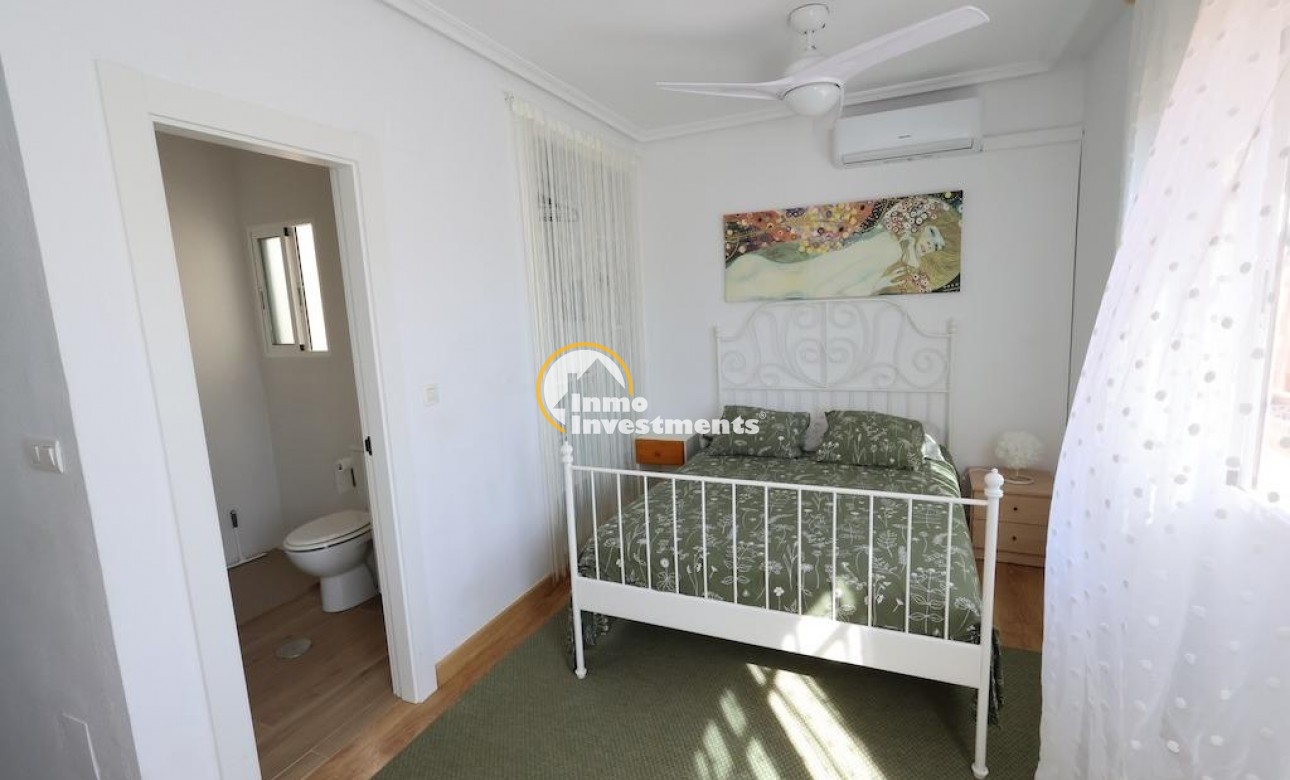 Resale - Town house - Orihuela Costa - La Zenia