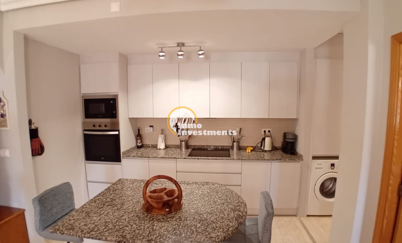 Resale - Apartment - Alicante