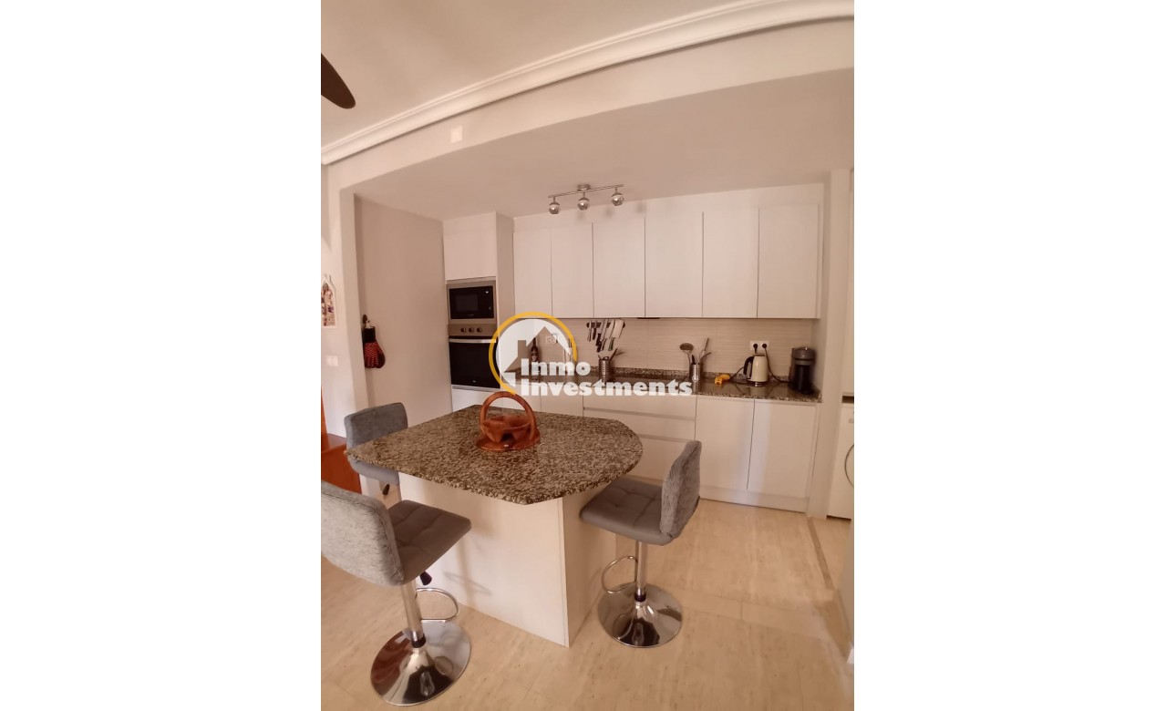 Resale - Apartment - Alicante