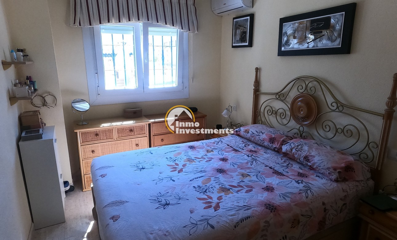 Resale - Apartment - Alicante