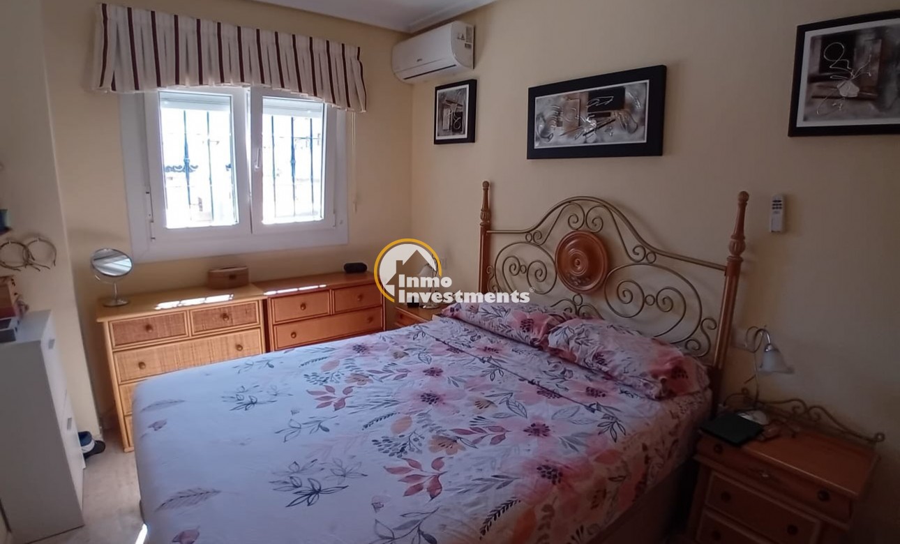 Resale - Apartment - Alicante