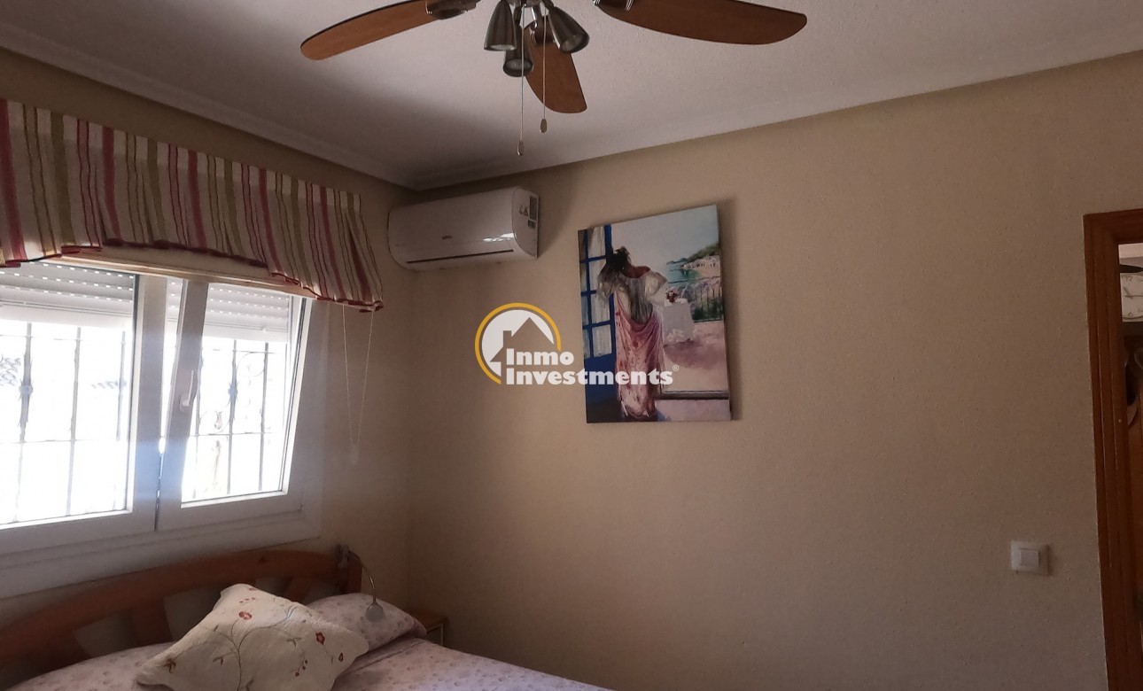 Resale - Apartment - Alicante