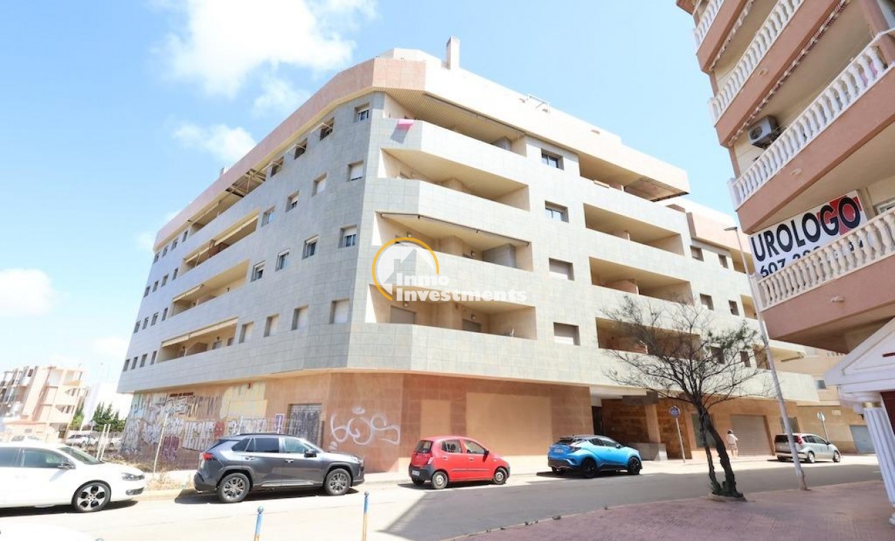 Resale - Apartment - Torrevieja - La Mata pueblo