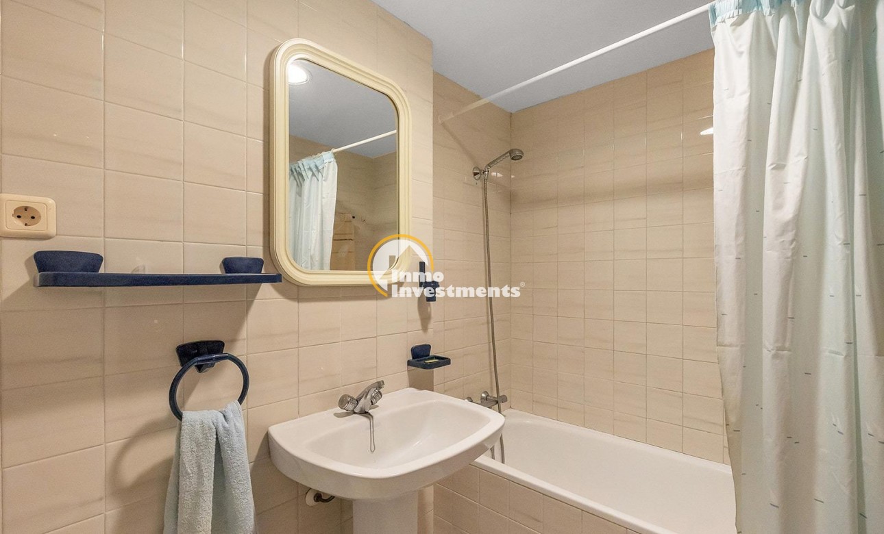 Gebrauchtimmobilien - Apartment - Torrevieja - Estacion de autobuses