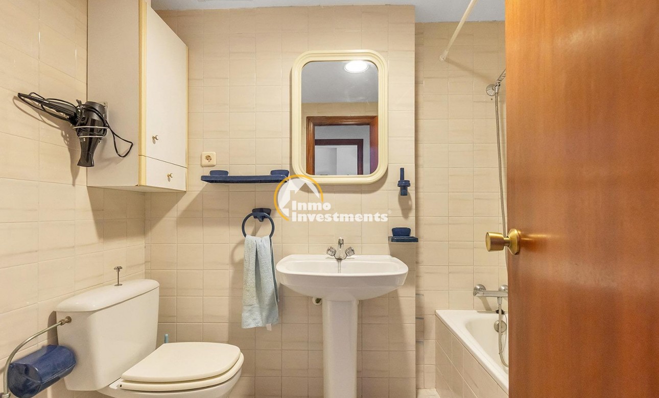 Gebrauchtimmobilien - Apartment - Torrevieja - Estacion de autobuses