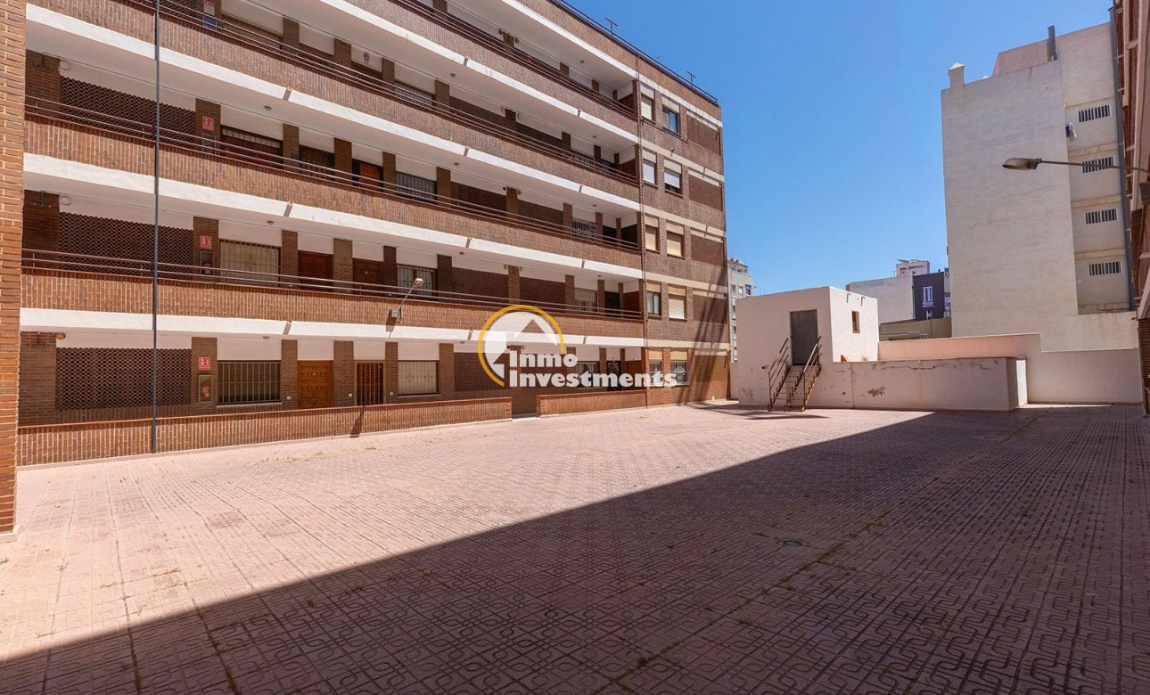 Gebrauchtimmobilien - Apartment - Torrevieja - Estacion de autobuses