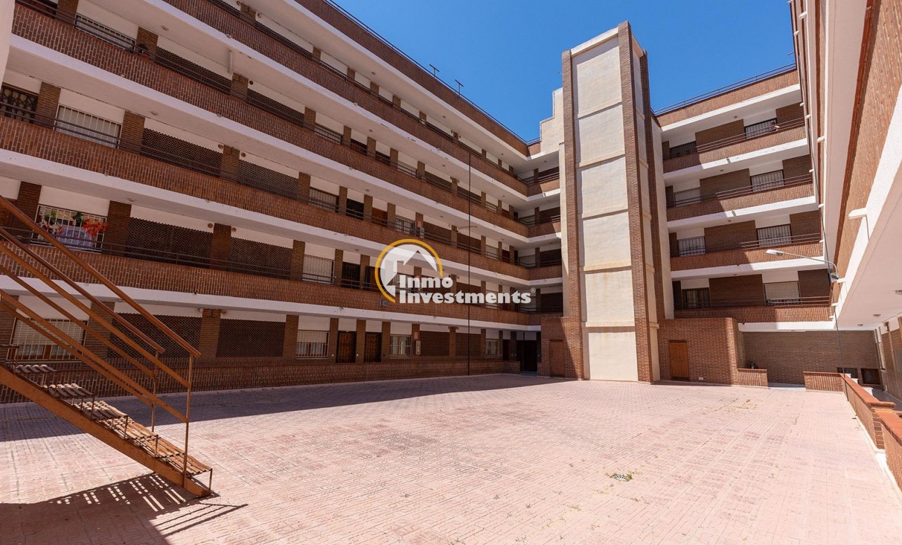 Gebrauchtimmobilien - Apartment - Torrevieja - Estacion de autobuses