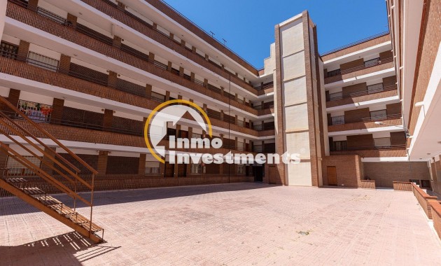 Gebrauchtimmobilien - Apartment - Torrevieja - Estacion de autobuses