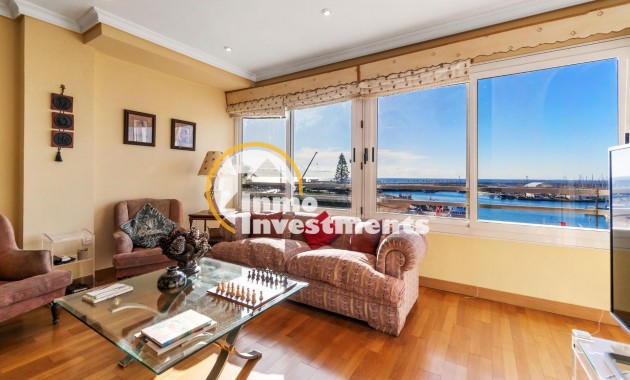Gebrauchtimmobilien - Apartment - Torrevieja - Centro - Muelle Pesquero