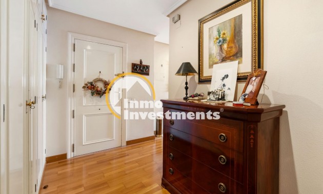 Gebrauchtimmobilien - Apartment - Torrevieja - Centro - Muelle Pesquero
